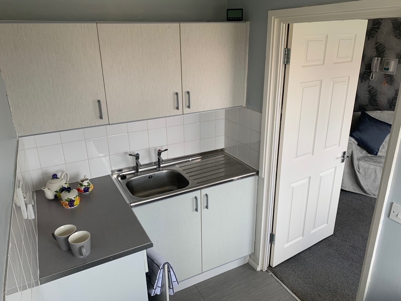 South Shields Studio Flat, Essex Gardens, NE34 To Rent Now for £480