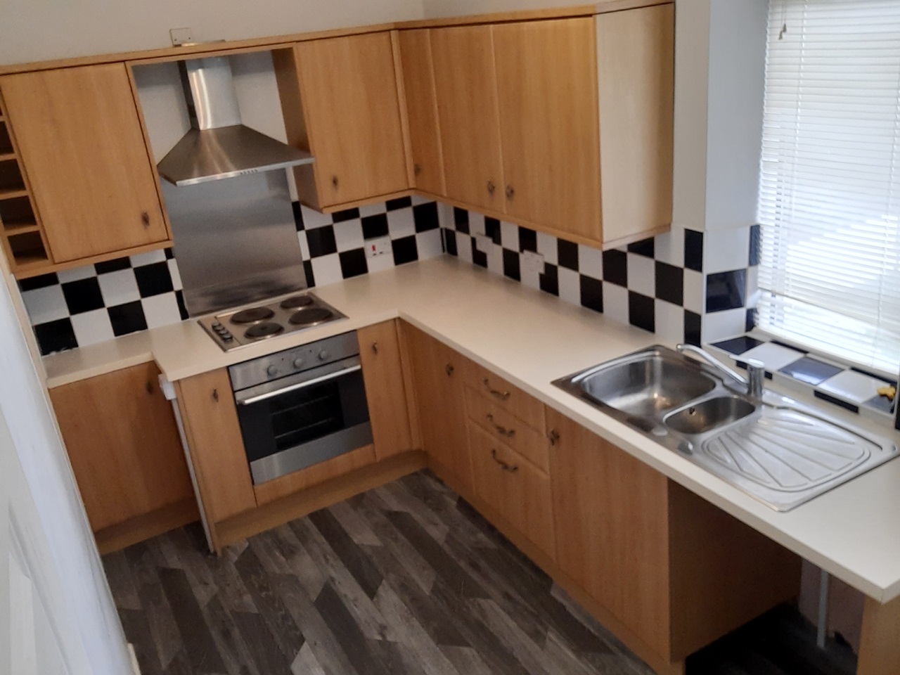 Tyersal, Bradford 3 Bed Terraced House, Dick Lane, BD4 To Rent Now