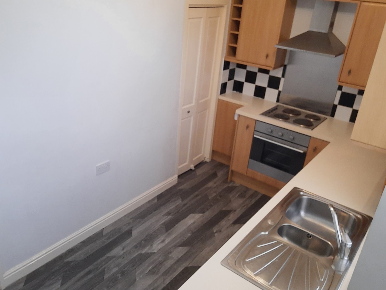 Tyersal, Bradford 3 Bed Terraced House, Dick Lane, BD4 To Rent Now for £750.00 p/m