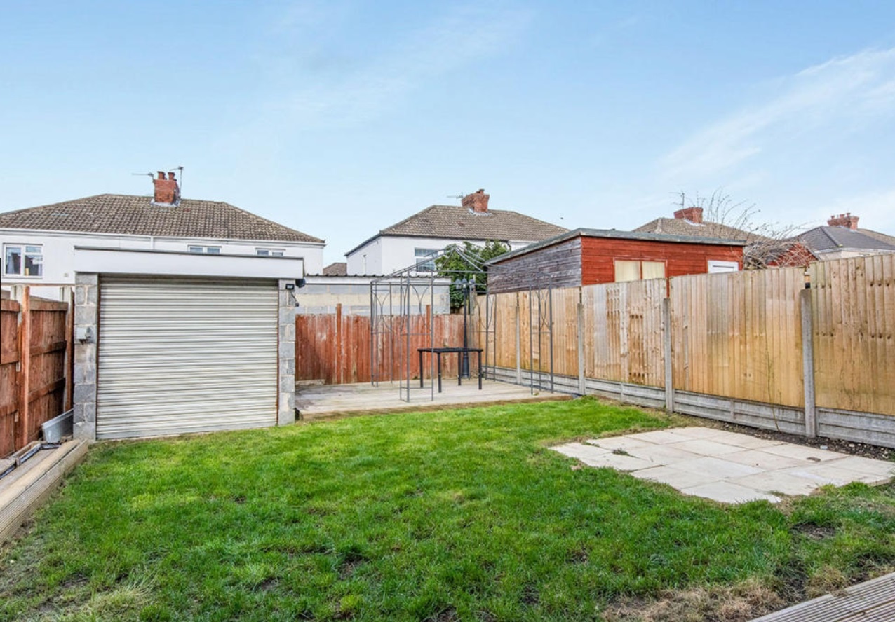 Askern, Doncaster 3 Bed End Terrace, Llewelyn Crescent, DN6 To Rent