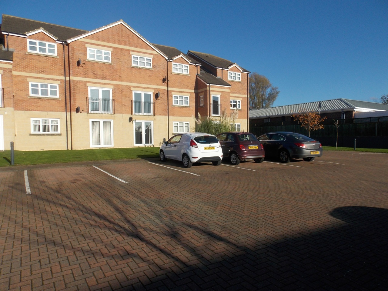 MartonInCleveland, Middlesbrough 2 Bed Flat, Dixons Bank, TS7 To