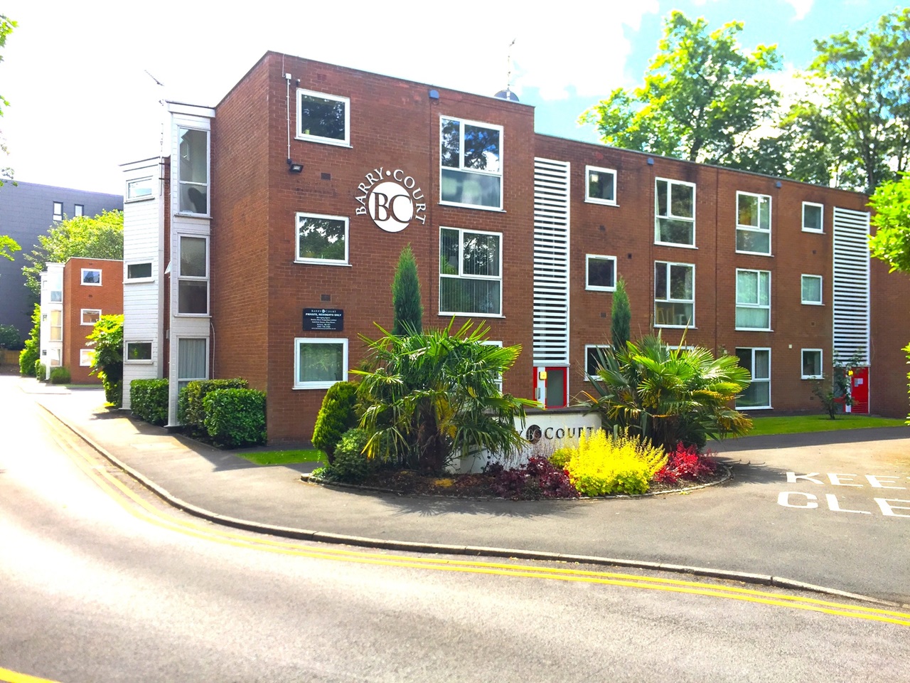 Manchester Studio Flat, Barry Court, M20 To Rent Now for £565.00 p/m