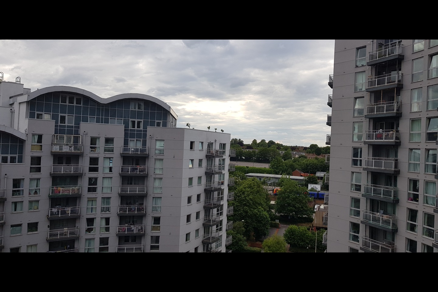 Basingstoke 2 Bed Flat, Crown Heights Alencon Link, RG21 To Rent