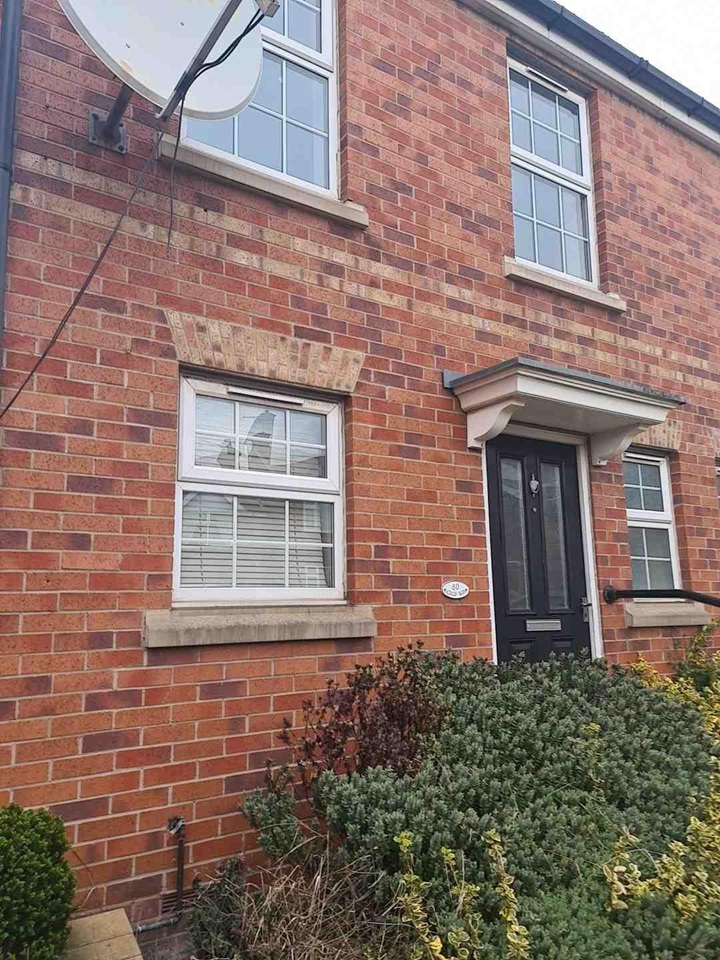 Grimethorpe, Barnsley 2 Bed SemiDetached House, Kingsway, S72 To