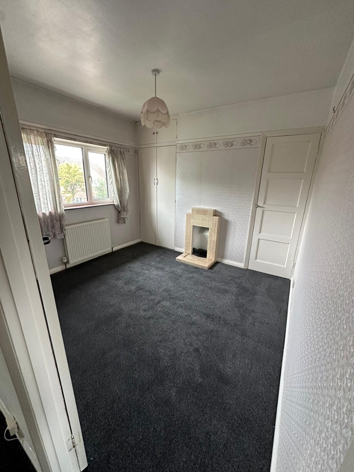 Radlett 3 Bed SemiDetached House, Battlers Green Drive, WD7 To