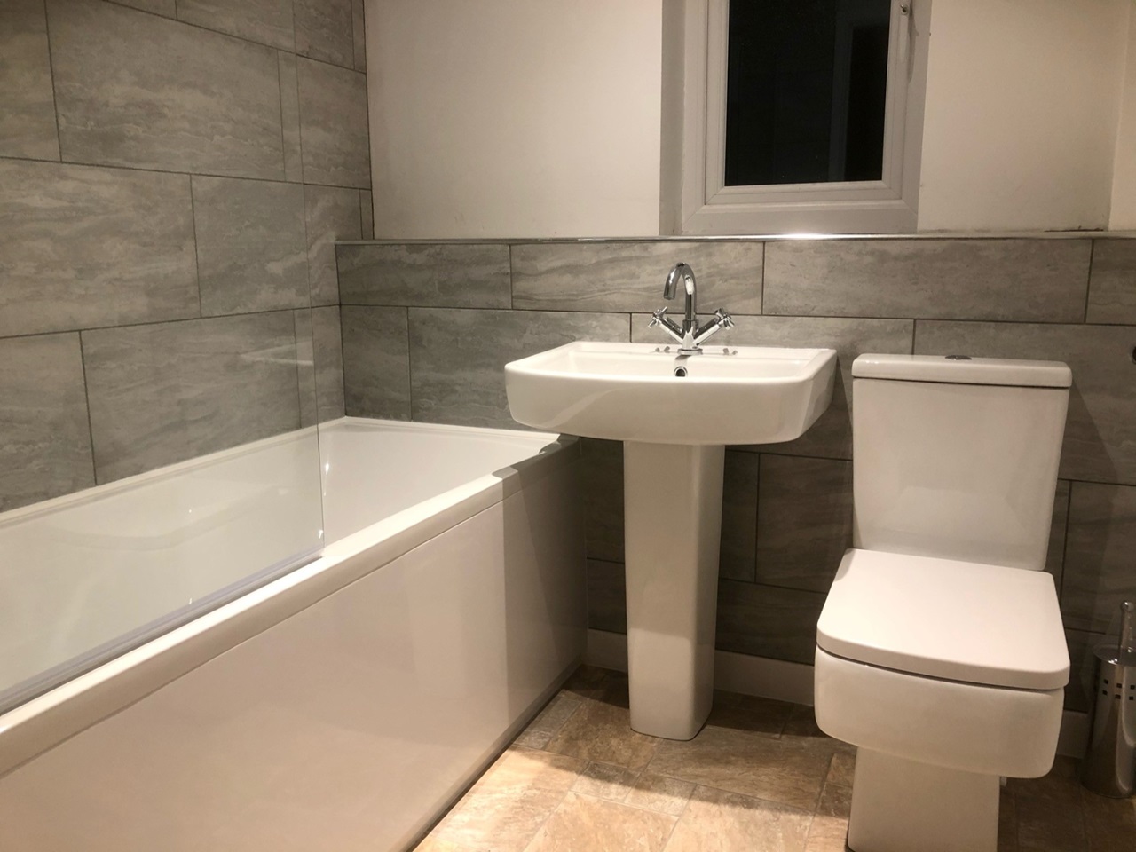 Chirk, Wrexham 2 Bed SemiDetached House, Richmond Gardens, LL14 To