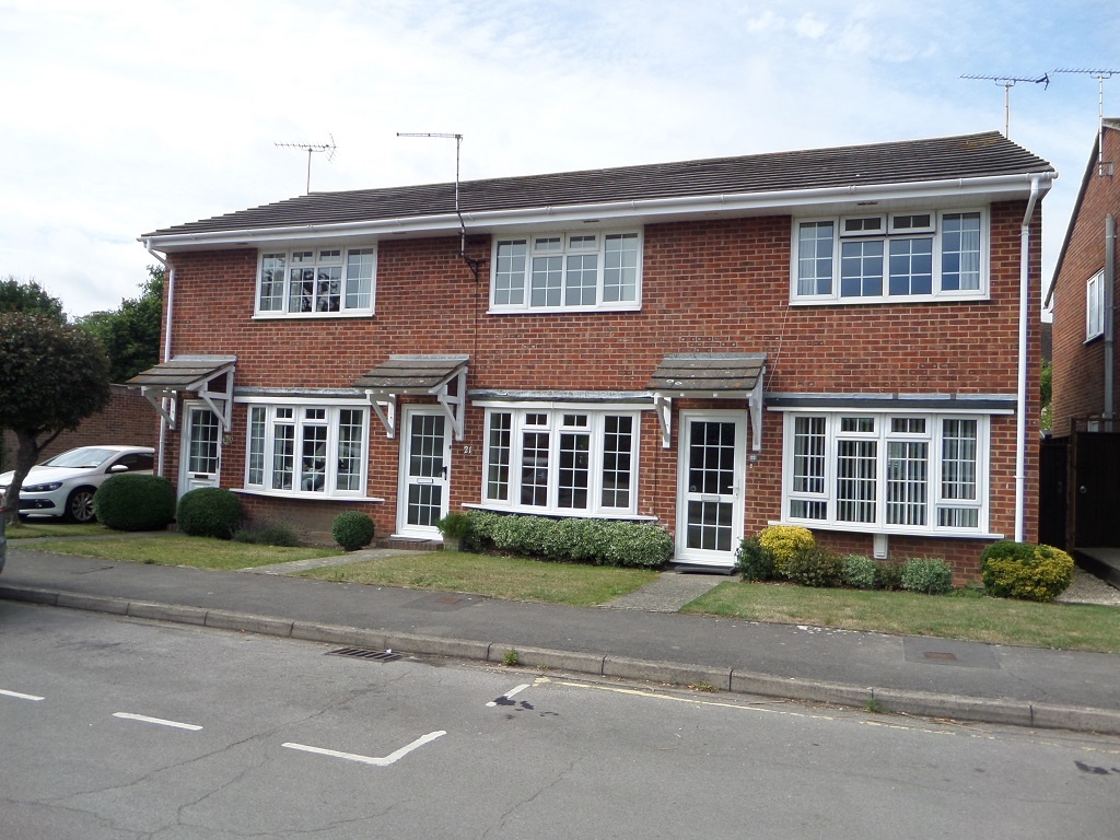 Chichester 2 Bed Terraced House, Juxon Close, PO19 To Rent Now for