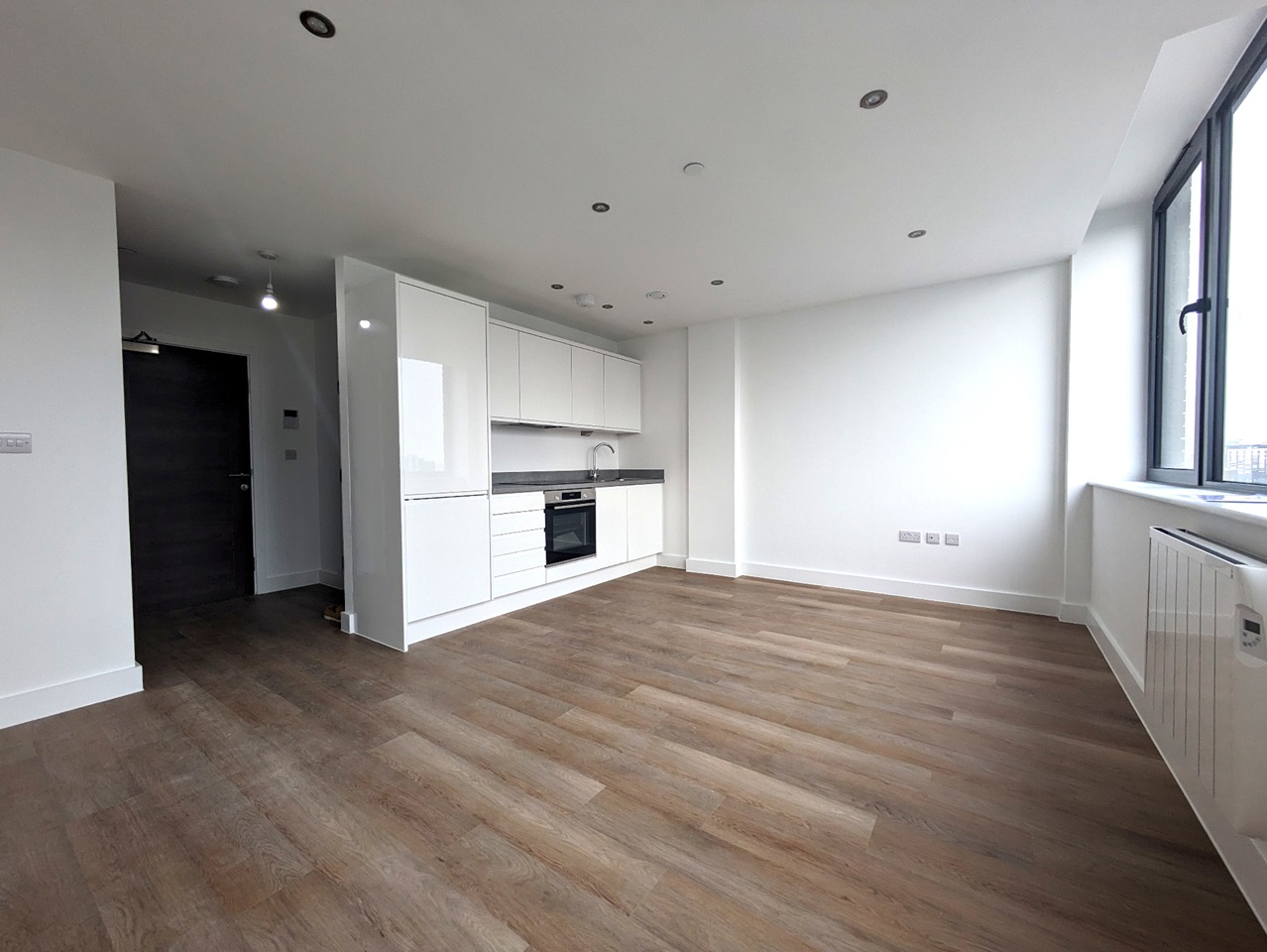 Manchester Studio Flat, Talbot Road, M16 To Rent Now for £800.00 p/m