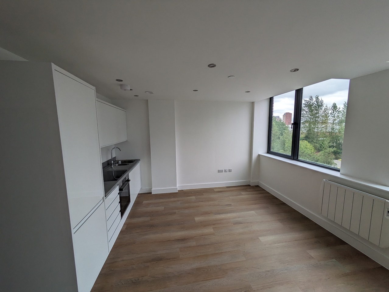Manchester Studio Flat, Talbot Road, M16 To Rent Now for £800.00 p/m