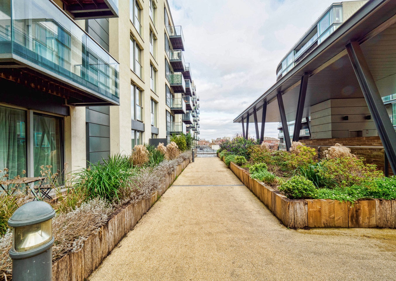 Hayes 1 Bed Flat, Highpoint Village, UB3 To Rent Now for £1,550.00 p/m