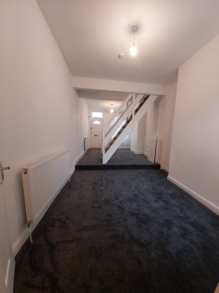 Luton 2 Bed Terraced House, Strathmore Avenue, LU1 To Rent Now for