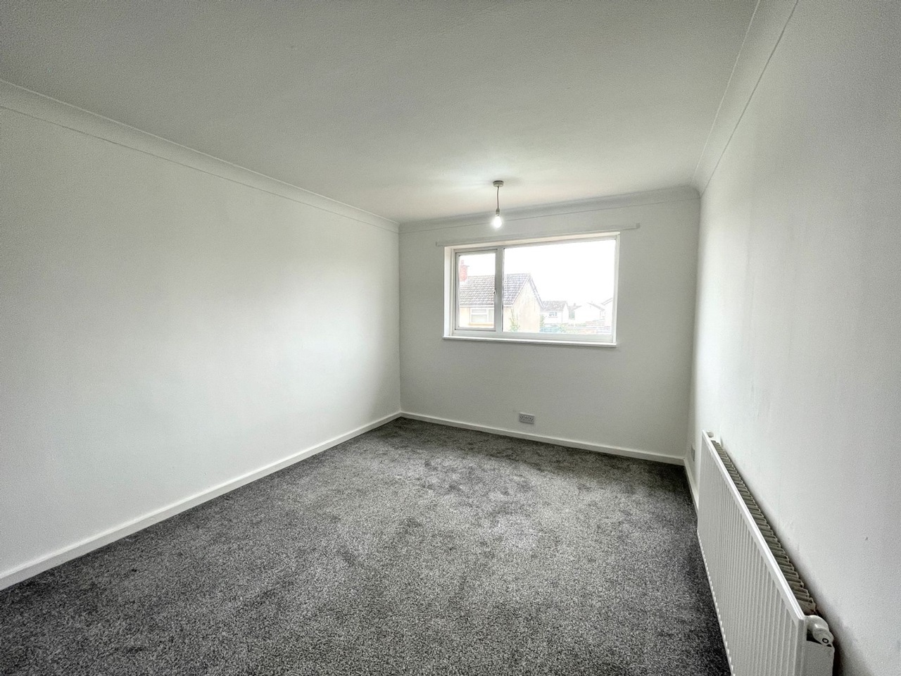 Bircotes, Doncaster 3 Bed Terraced House, Arundel Walk, DN11 To