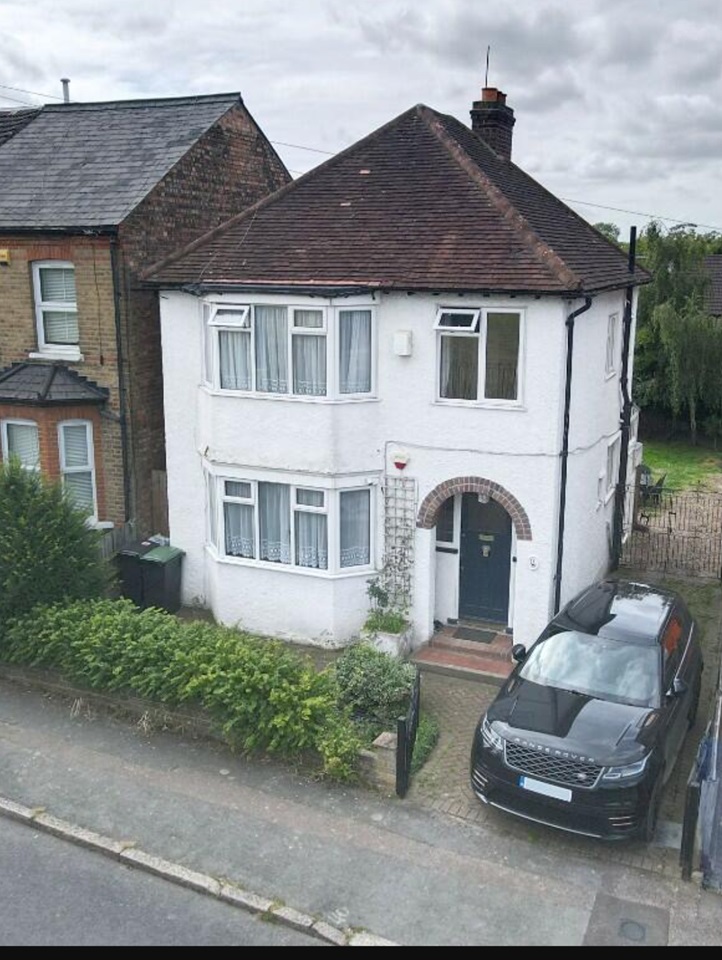 Chigwell 3 Bed Detached House, Turpins Lane, IG8 To Rent Now for £