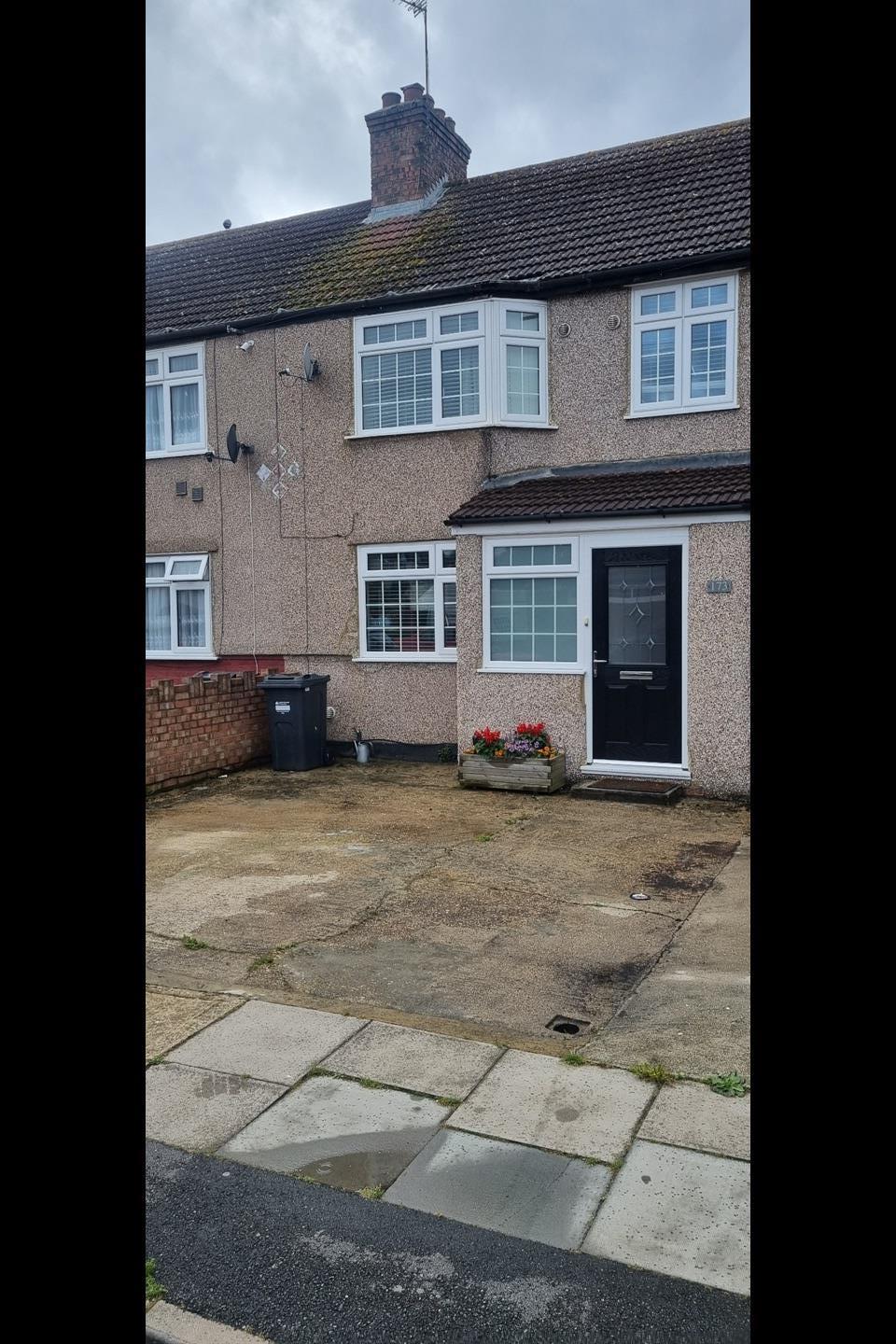 Hounslow 3 Bed Terraced House, Waye Avenue, TW5 To Rent Now for £