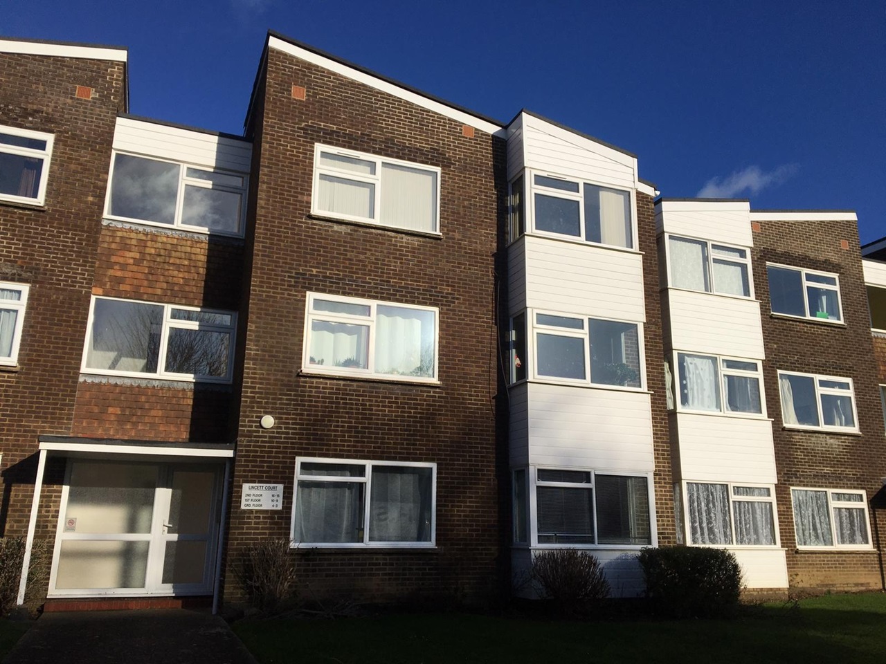 Worthing 2 Bed Flat, Lincett Avenue, BN13 To Rent Now for £925.00 p/m