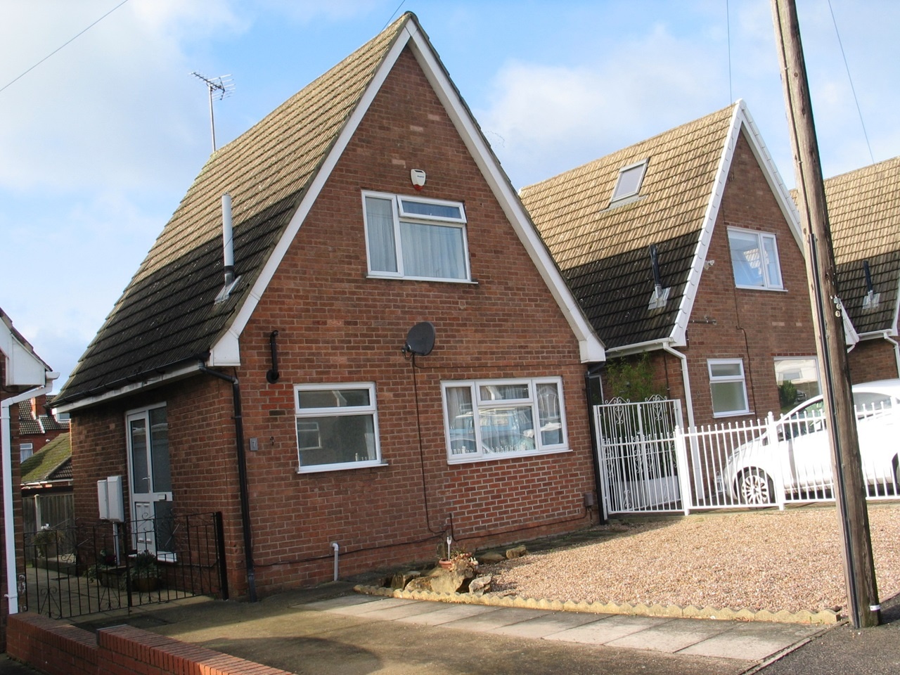 Alfreton 2 Bed Detached House, Park Close, NG16 To Rent Now for £