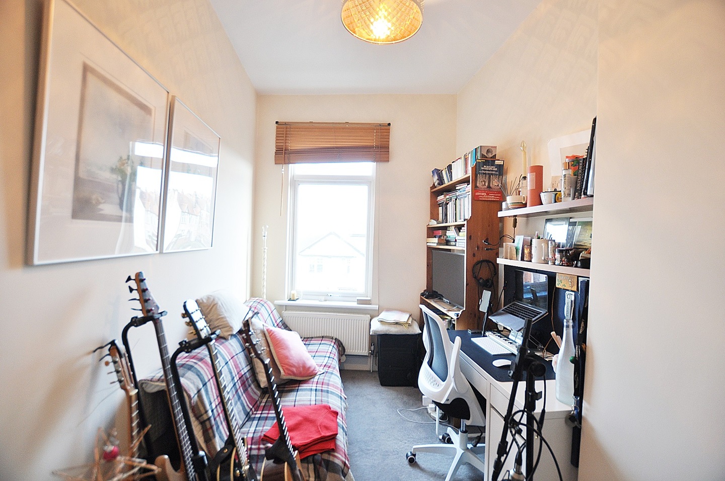 London 2 Bed Flat, Colney Hatch Lane, N10 To Rent Now for £1,400.00 p/m