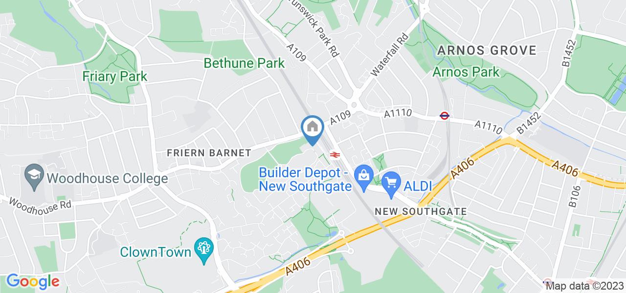 London Room in a Shared Flat, Princess Park Manor East Wing, N11 To